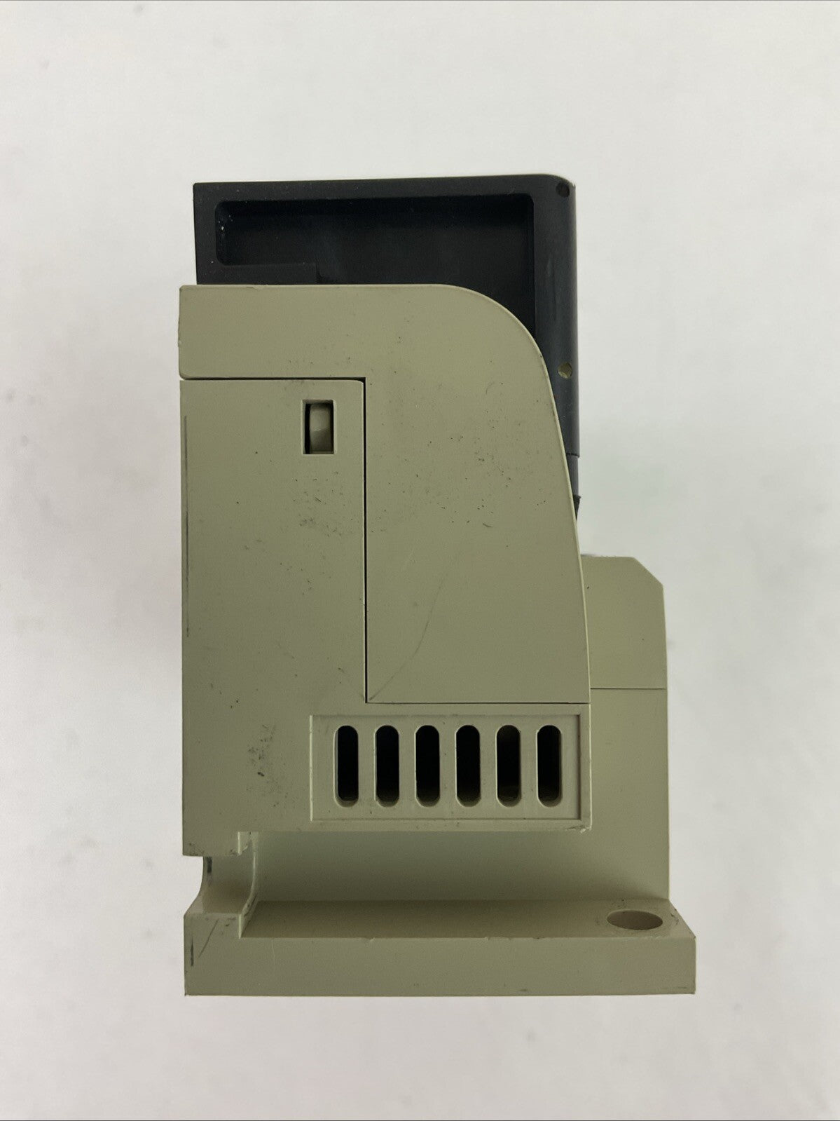 YASKAWA JAMSC-120DD034340 MECHATROLINK VIO OUTPUT RELAY 12/24VDC 16 POINT VER C02