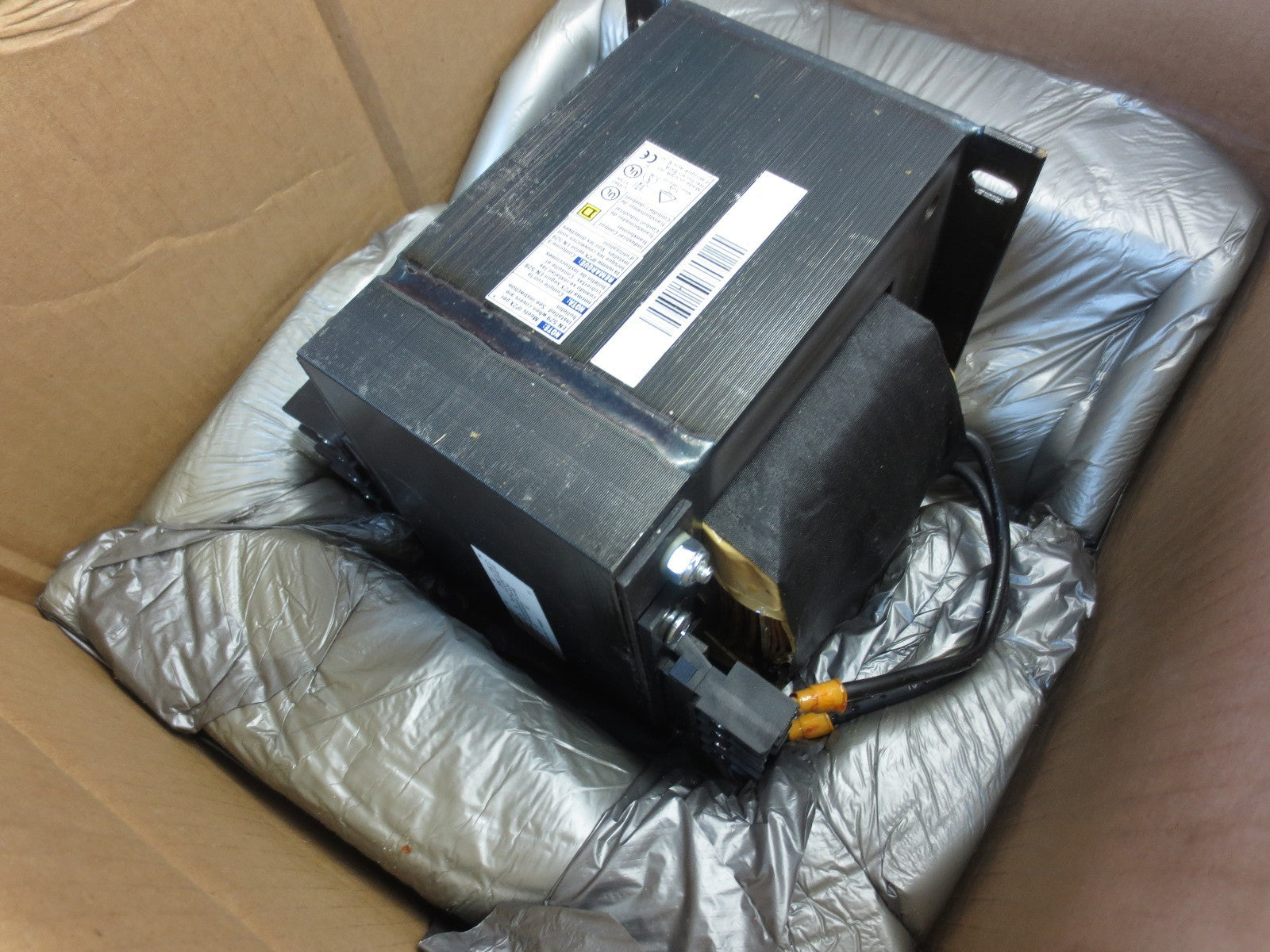 SQUARE D 9070T1500D20 CONTROL POWER TRANSFORMER SCHNEIDER 30HX900033 NEW SURPL1