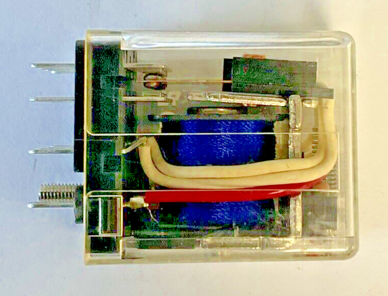 ALLEN BRADLEY 700-HC24Z24-4 RELAY 24VDC SER.A 1/6HP 5A 50/60HZ ***LOTOF9***5