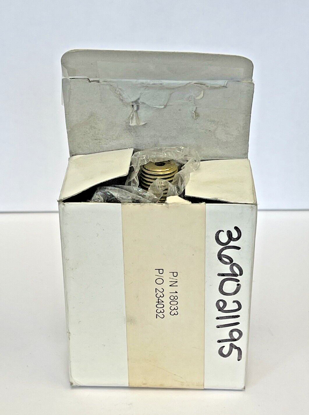 MILJOCO - P2508L02 - PRESSURE GAUGE - 2.5" DIAMETER, 1/4" NPTLM, 0-15 PSI2