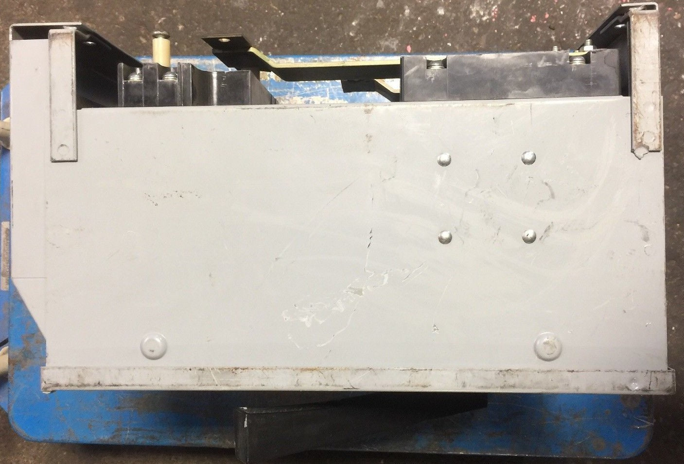 SIEMENS V7H3205 VACU-BREAK SWITCH 400 AMP 240V MAX 3 POLE 3 PHASE SERIES A4