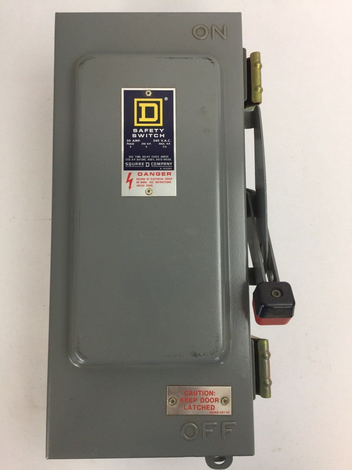 SQUARE D H321A FUSIBLE SAFETY SWITCH SERIES E1 240VAC 30A 7.5HP 3 POLE 0