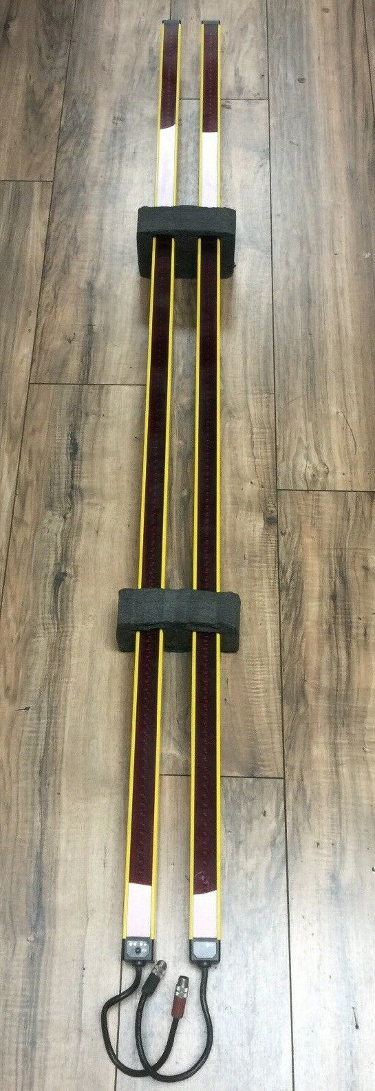 STI LIGHT CURTAIN SET 70158-1535 RECEIVER 70157-1137 TRANSMITTER 24VDC 4