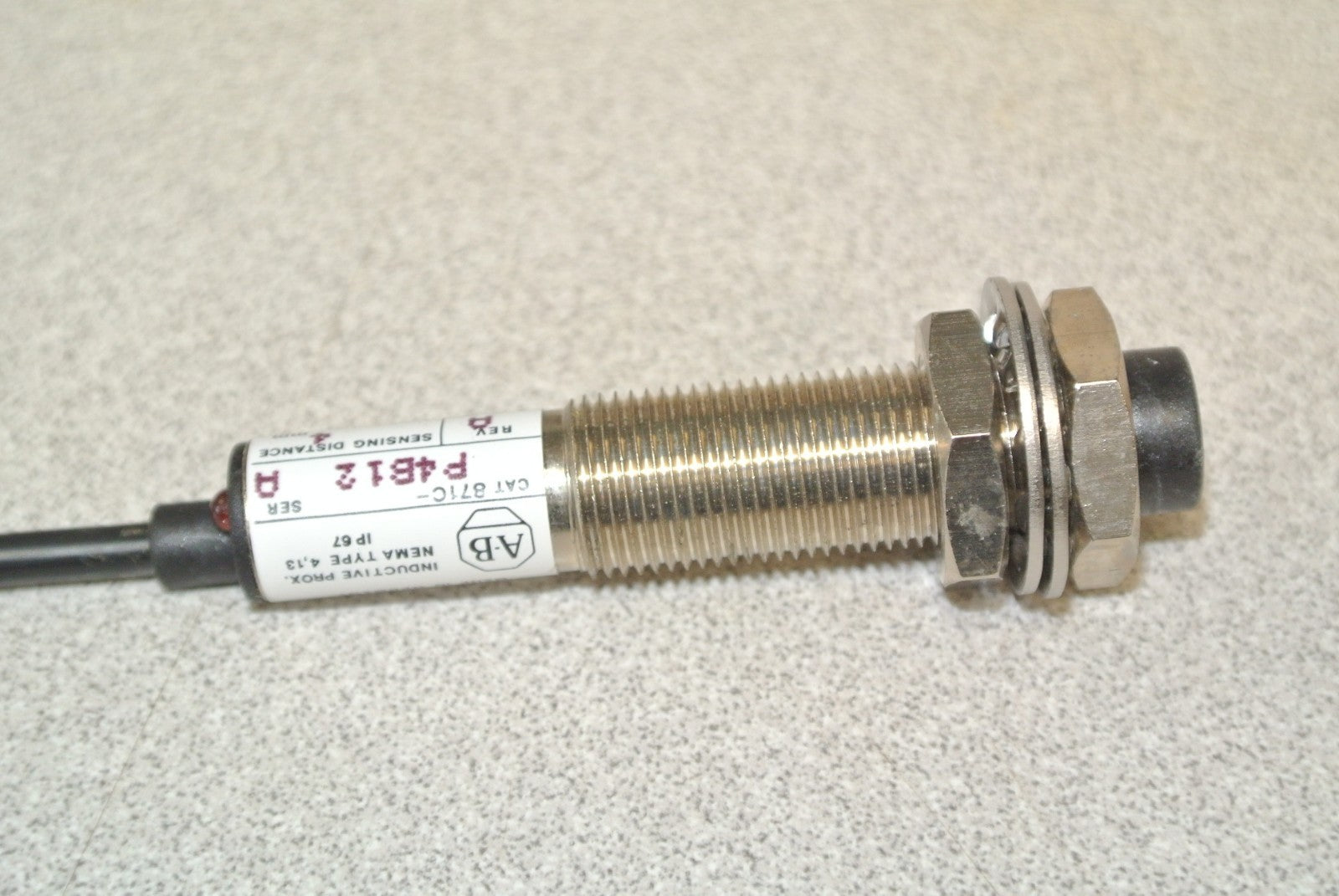 ALLEN-BRADLEY 871C-P4B12 CYLINDRICAL INDUCTIVE PROXIMITY SWITCH / 10-30VDC 12mm0