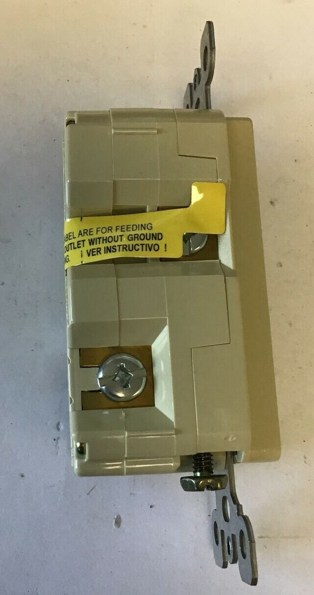 LEVITON 6599-I GROUND FAULT CIRCUIT INTERRUPTER IVORY 20A 125V ***LOTOF3***4