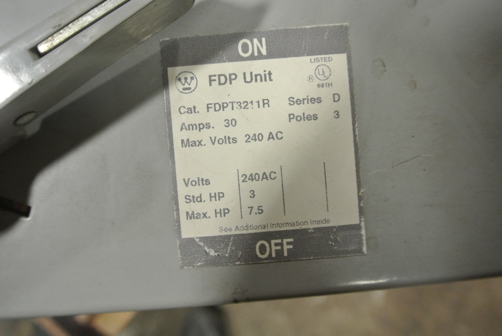 WESTINGHOUSE FDPT3211R - TWIN PANELBOARD SWITCH - 240V, 30A, 3-POLE / EACH3