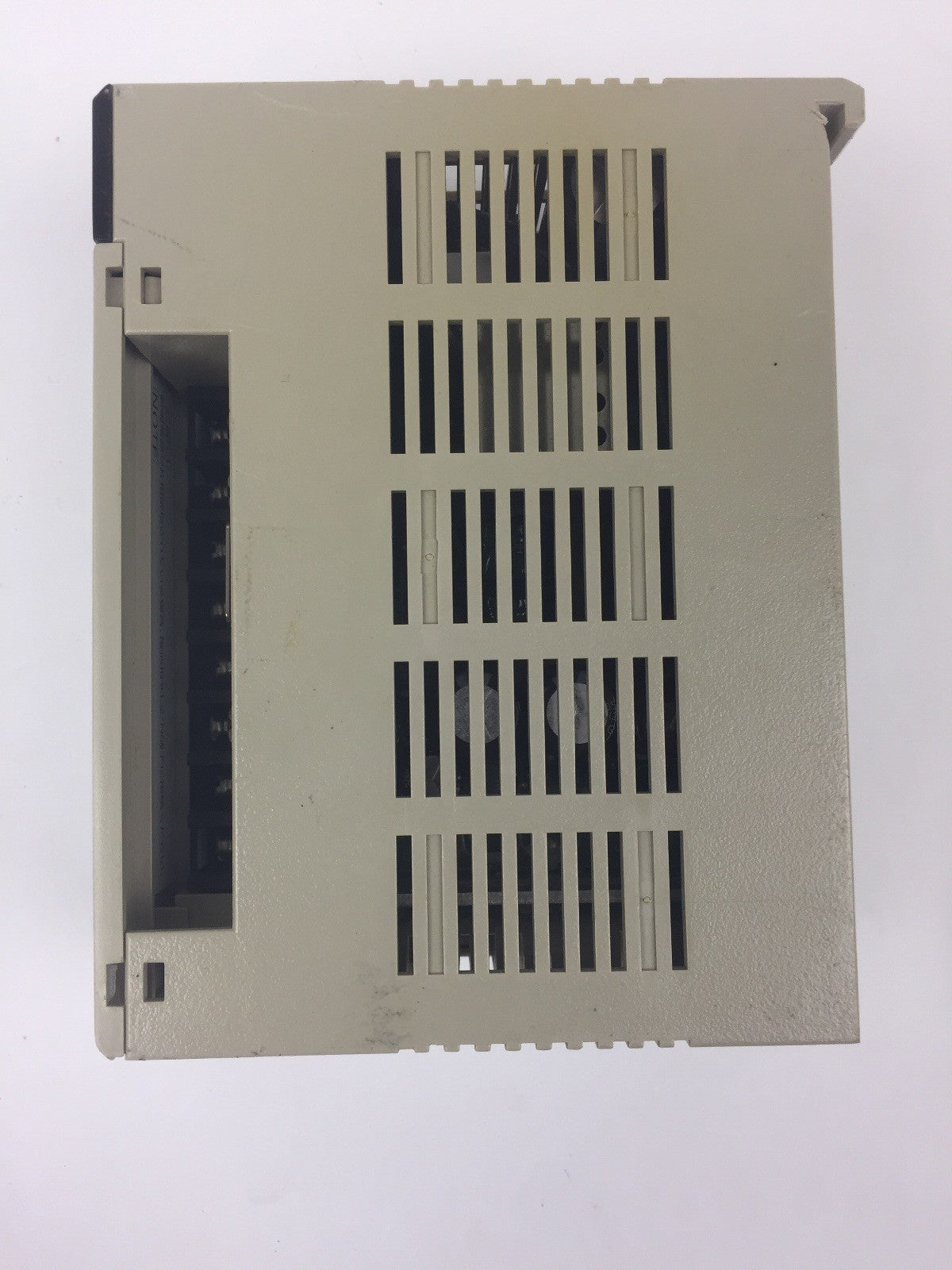 OMRON C200HW-PA204 POWER SUPPLY UNIT AC100-120/200-240V 50/60HZ 120VA 4