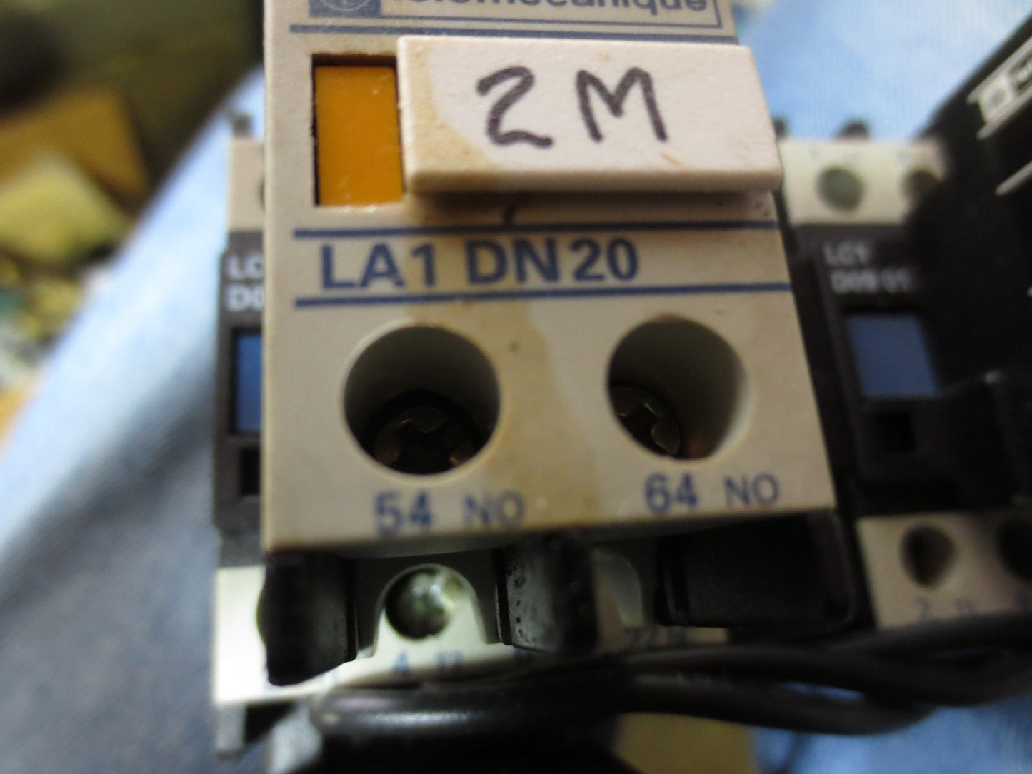 TELEMECANIQUE LC1 D09 1 CONTACTOR (2) + LA1 DN 20 (2) + LR2 D13 TIMER1