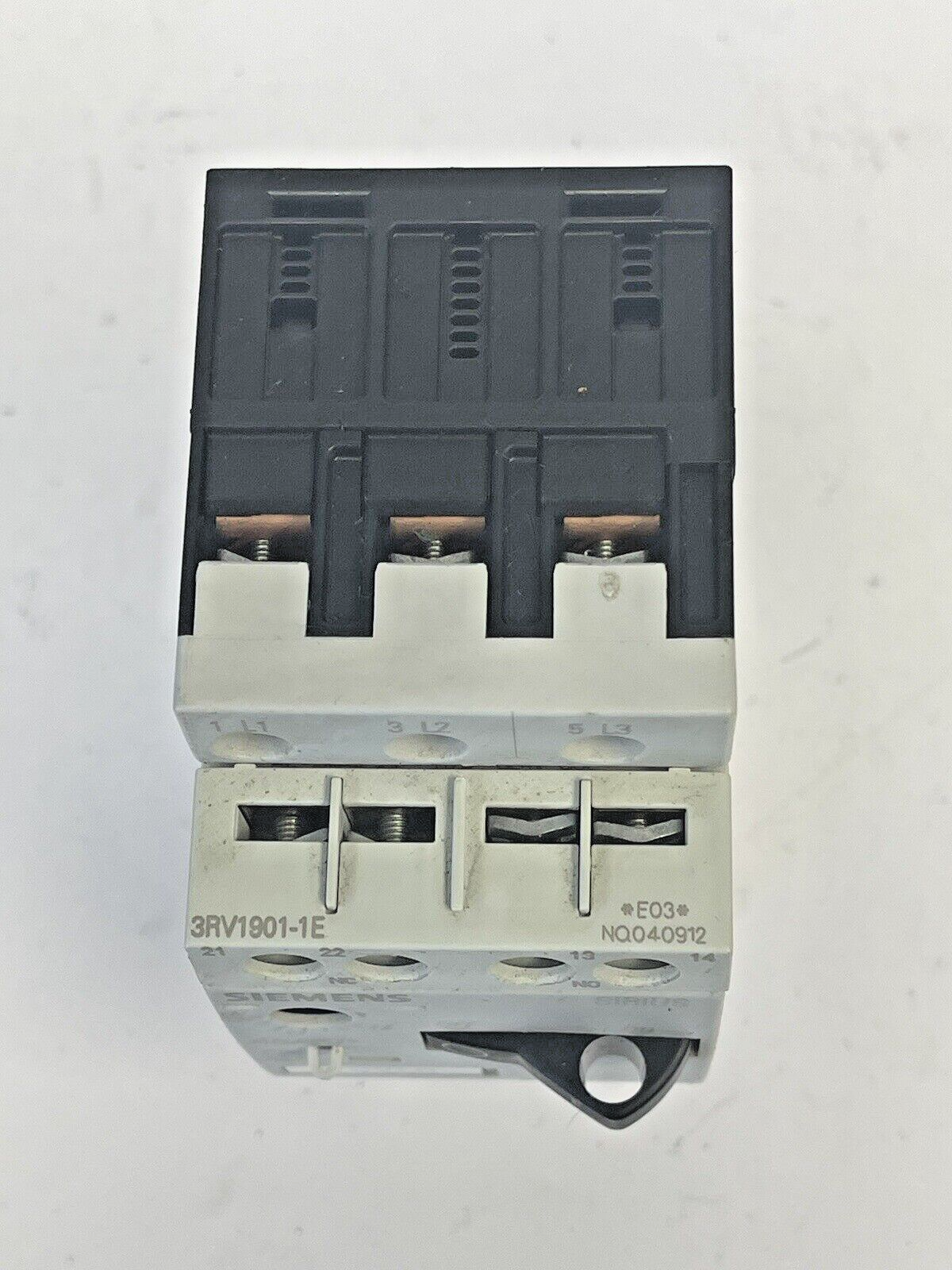 SIEMENS - 3RV1011-1BA10 & 3RV1901-1E-CIRCUIT BREAKER W/ SWITCH TRANSVERSE7