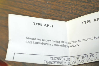 SQUARE D CLASS 9070 AP-1 FUSE BLOCK ASSEMBLY  30A / 250V / NEW SURPLUS 9080 PF-16