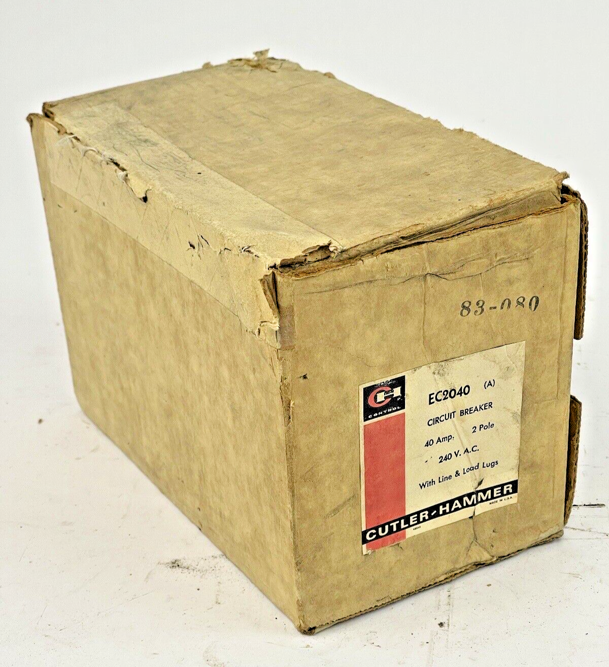 CUTLER-HAMMER - EC2040 - 2 POLE, 40A, 240 VAC CIRCUIT BREAKER2