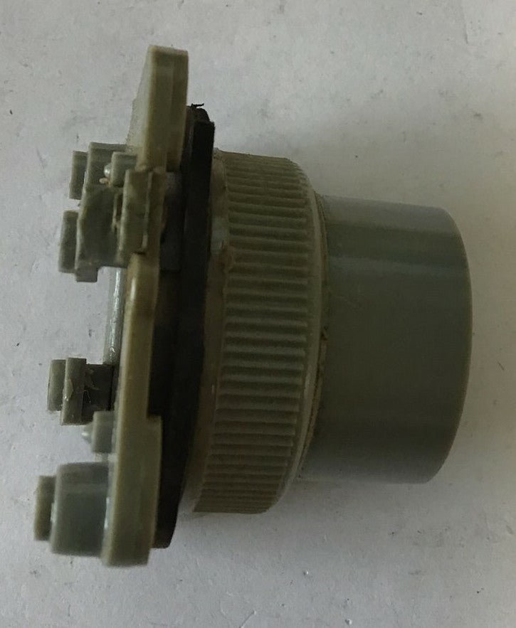  REES L9 BLUE PUSH BUTTON PLASTIC HOUSING3