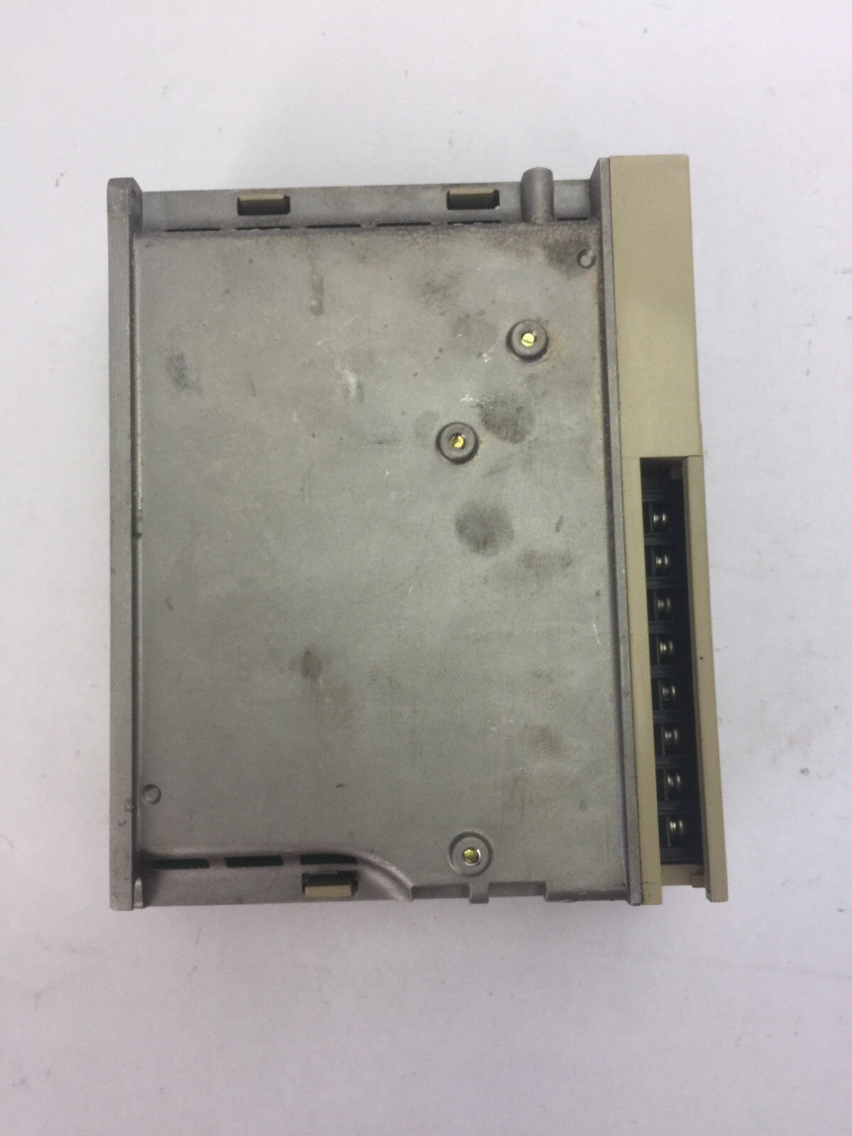 YASKAWA SGDA-01BS SERVOPACK INPUT 100-115VAC 1PH 4.5A OUTPUT 0-115V 100W 2.2AMPS4