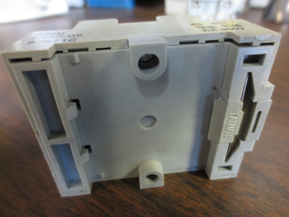 IDEC RR3PA-U RELAY w/ SR3P-05 BASE 120VAC, 50/60Hz - 28Y10 28YIO4