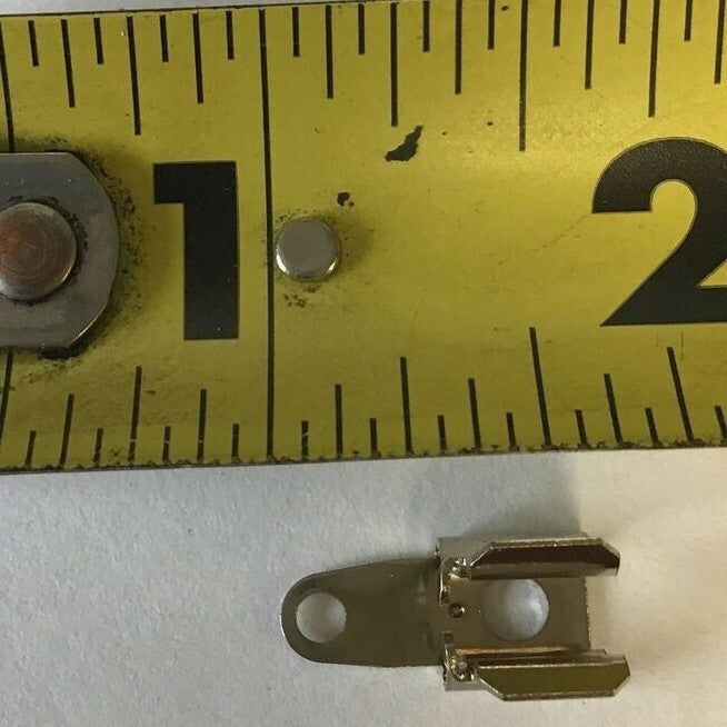 KEYSTONE 3533 FUSE CLIP/HOLDER  ****LOTOF50***1