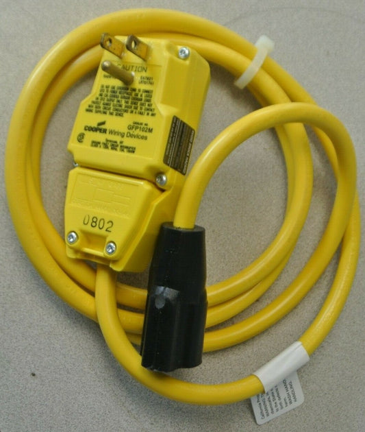COOPER GFP102M IN-LINE GFCI / 15A / 125V / 2P / 3W GRND / 90° / 6 Ft0