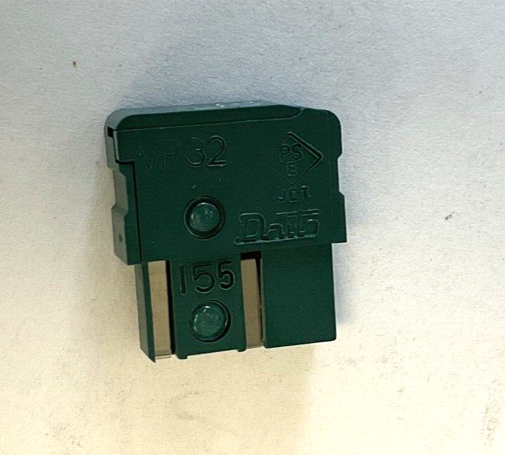 DAITO MP32 FUSE 3.2A ****LOTOF15****3