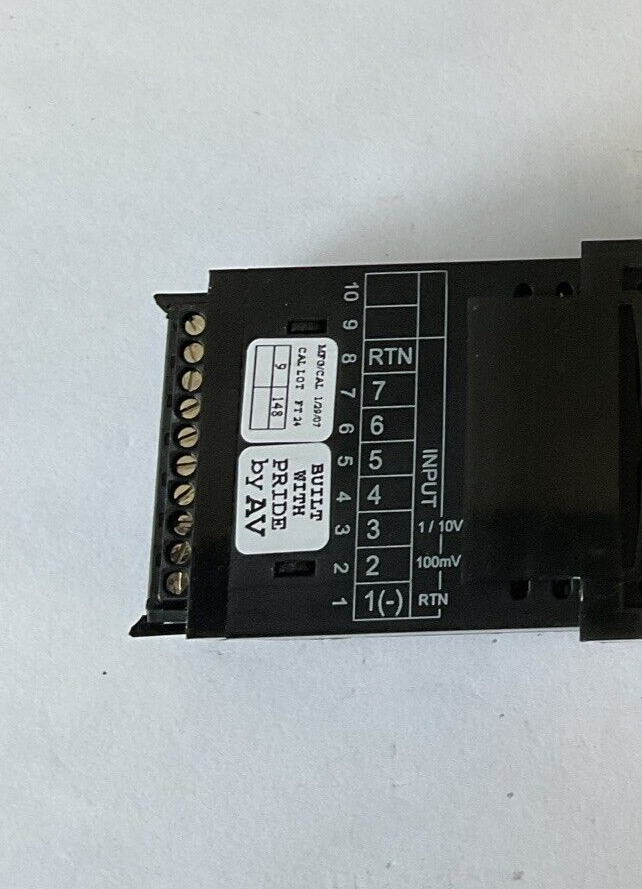 OMEGA DPIS32-DC PANEL METER  7050652 STRAIN GAUGE6