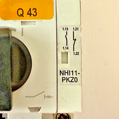 MOELLER PKZM0-6.3 CIRCUIT BREAKER SER.02 600VAC W/NHI11-PKZ0 AUX CONTACT2