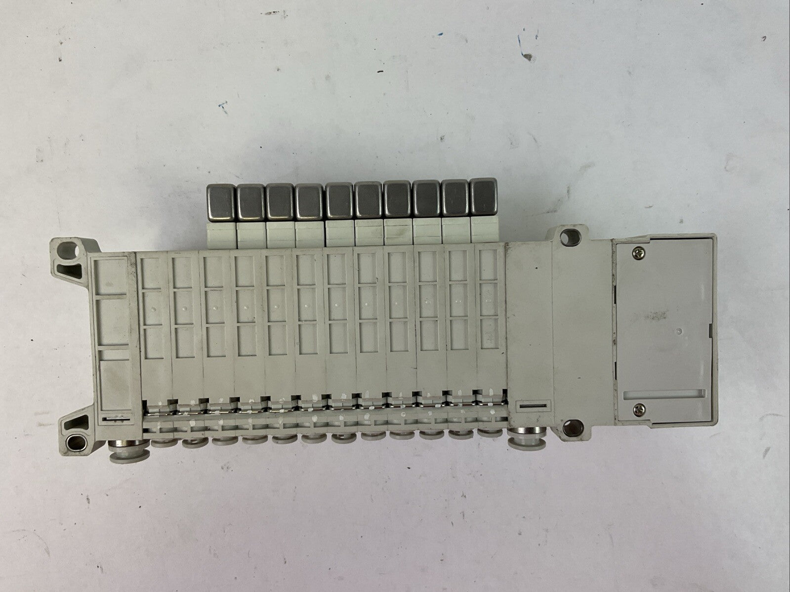 SMC VV5QC11-12C4FD0-N D-SUB CONNECTOR BASE (10)VQC1401N-51 SOLENOID VALVE5