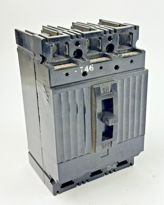 GE - TE132090 - MOLDED CIRCUIT BREAKER - 3 POLE/90A/240VAC0