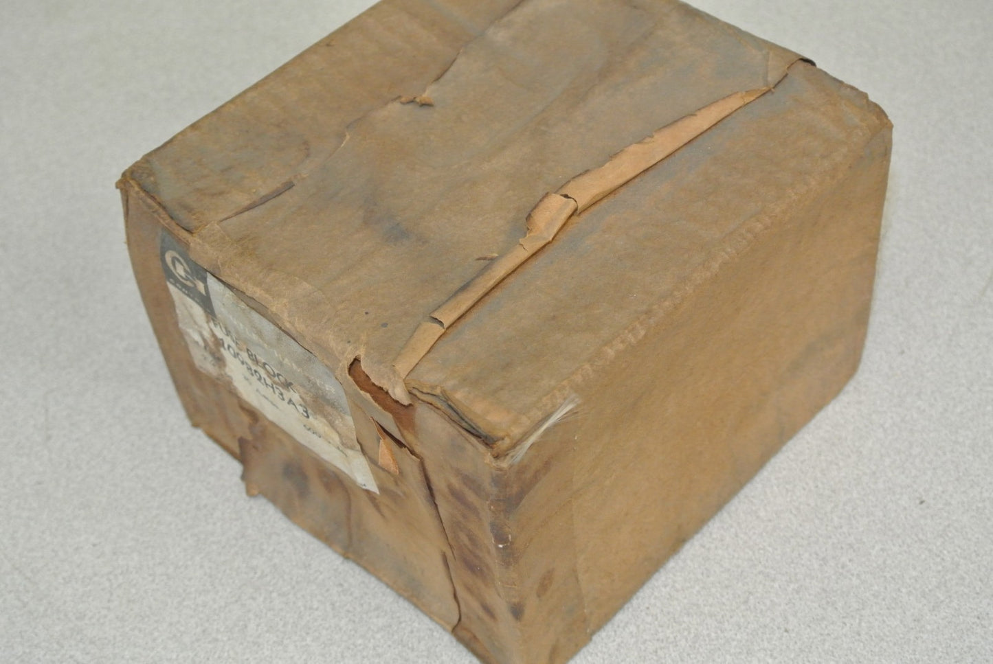 CUTLER-HAMMER 10982H3A3 FUSE BLOCK /2 POLE / 30A / 600V / NEW SURPLUS7