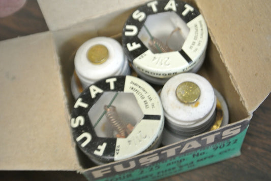 BOX of 4 / ECONOMY FUSE 9022 / 2.25 AMP / NEW SURPLUS0