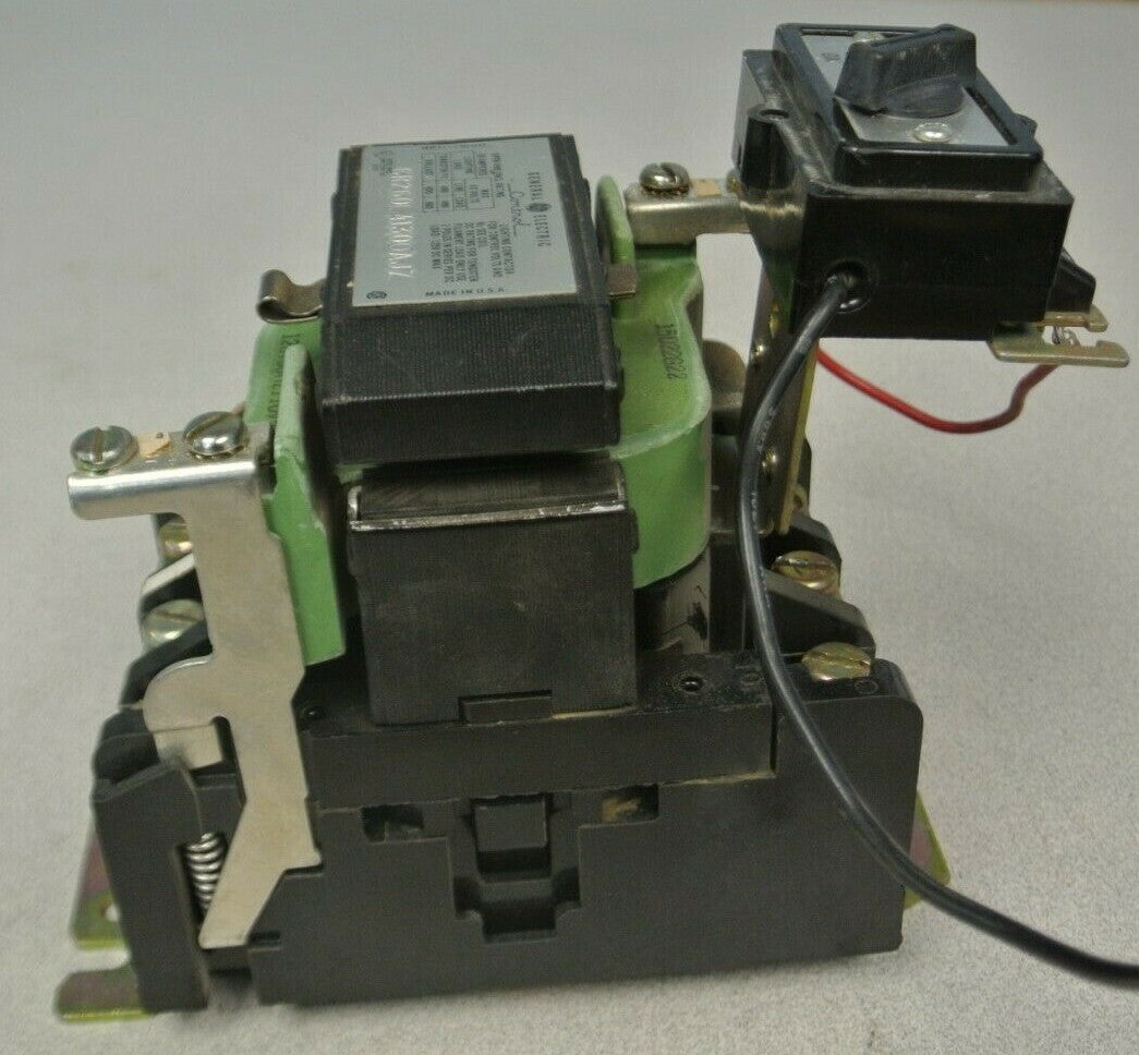 GENERAL ELECTRIC CR260L41300AJZ LIGHTING CONTACTOR / 110-120V COIL5