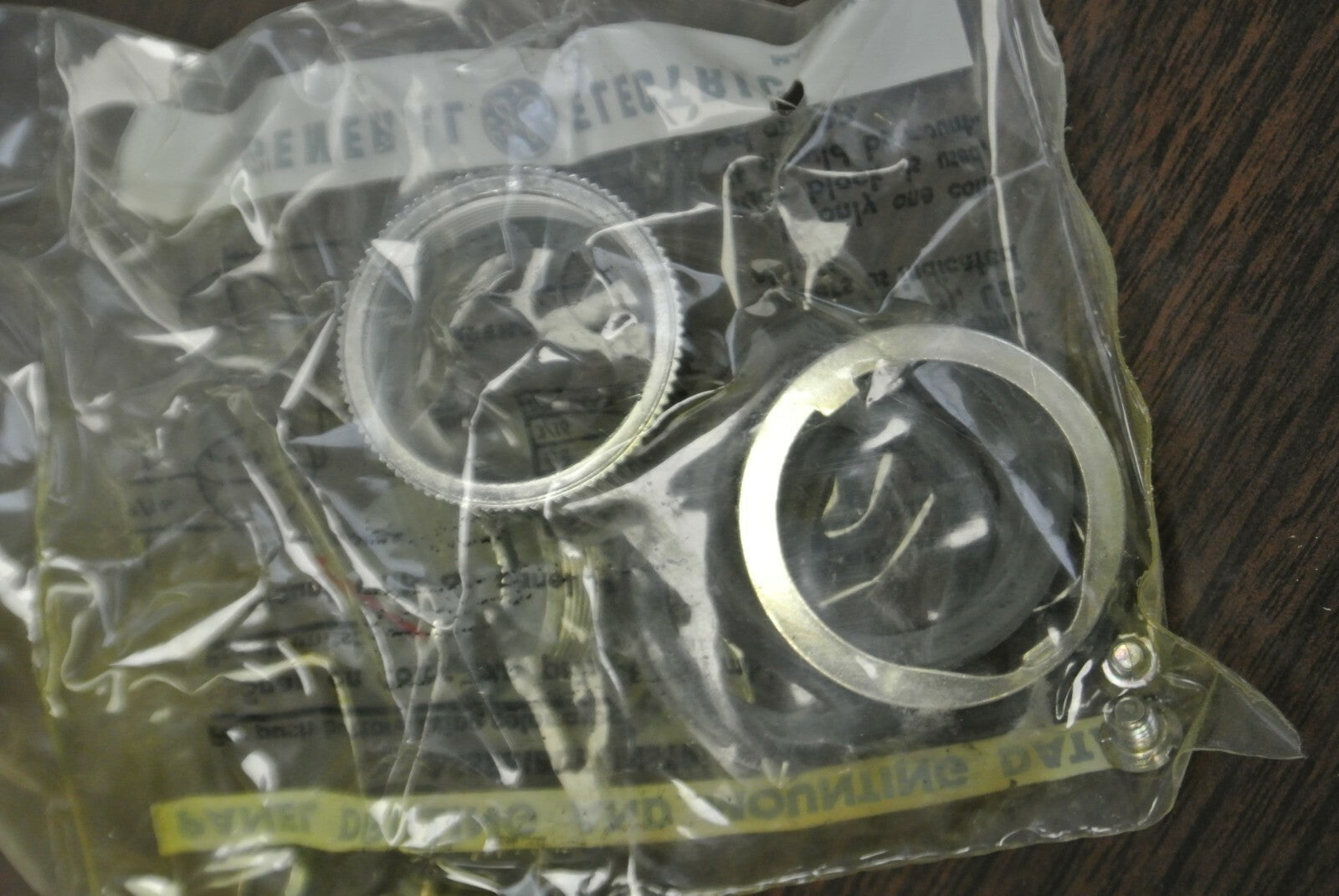 GENERAL ELECTRIC CR2940UB203M HD OILTIGHT SELECTOR SWITCH / RED / NEW SURPLUS8