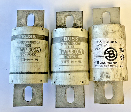 BUSS FWP-300A SEMICONDUCTOR FUSE  700VAC/DC ***LOTOF3***0