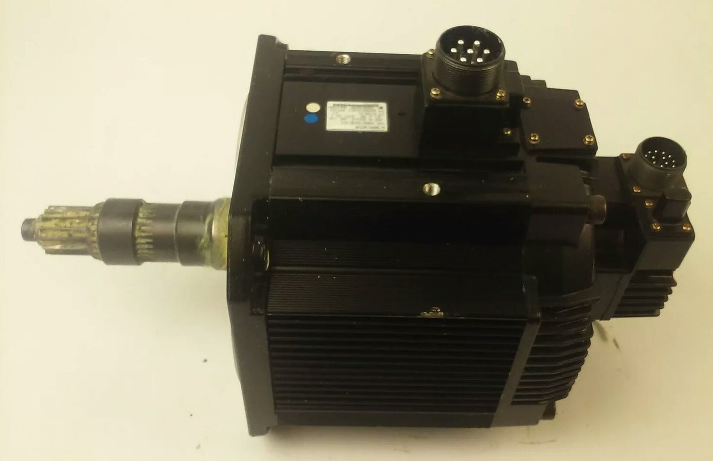 YASKAWA SGMDH-45A2B-YR15 AC SERVO MOTOR, 4500W, 200V, 32.4A, 28.4Nm,UTSAE-B17BBF0