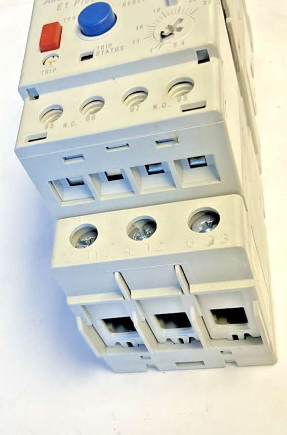 ALLEN BRADLEY 100-C09*10 SER.A W/193-ED1EB 5.4-27 SER.C STARTER 110/120V 50/60HZ5