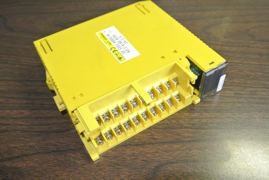 FANUC A03B-0819-C104 / AID16D - PLC INPUT MODULE - NO "DOOR"0