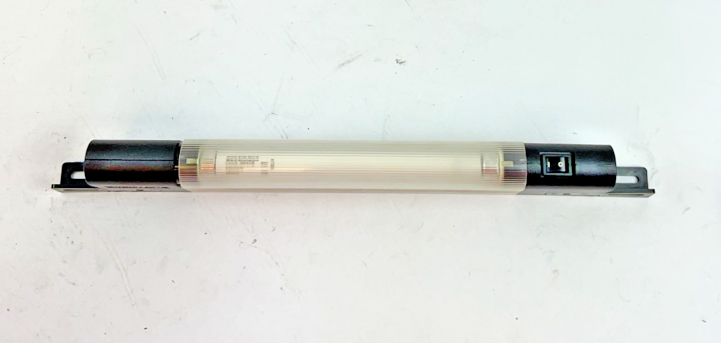 HOFFMAN LF120V15 INDUSTRIAL PANEL LIGHT 115VAC .13A 50/60HZ ***LOTOF2***1