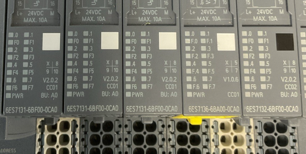 SIEMENS 6ES7 155-6AU01-0CN0 ET200SP SIMATIC S7 WITH MODULES AND BASES2