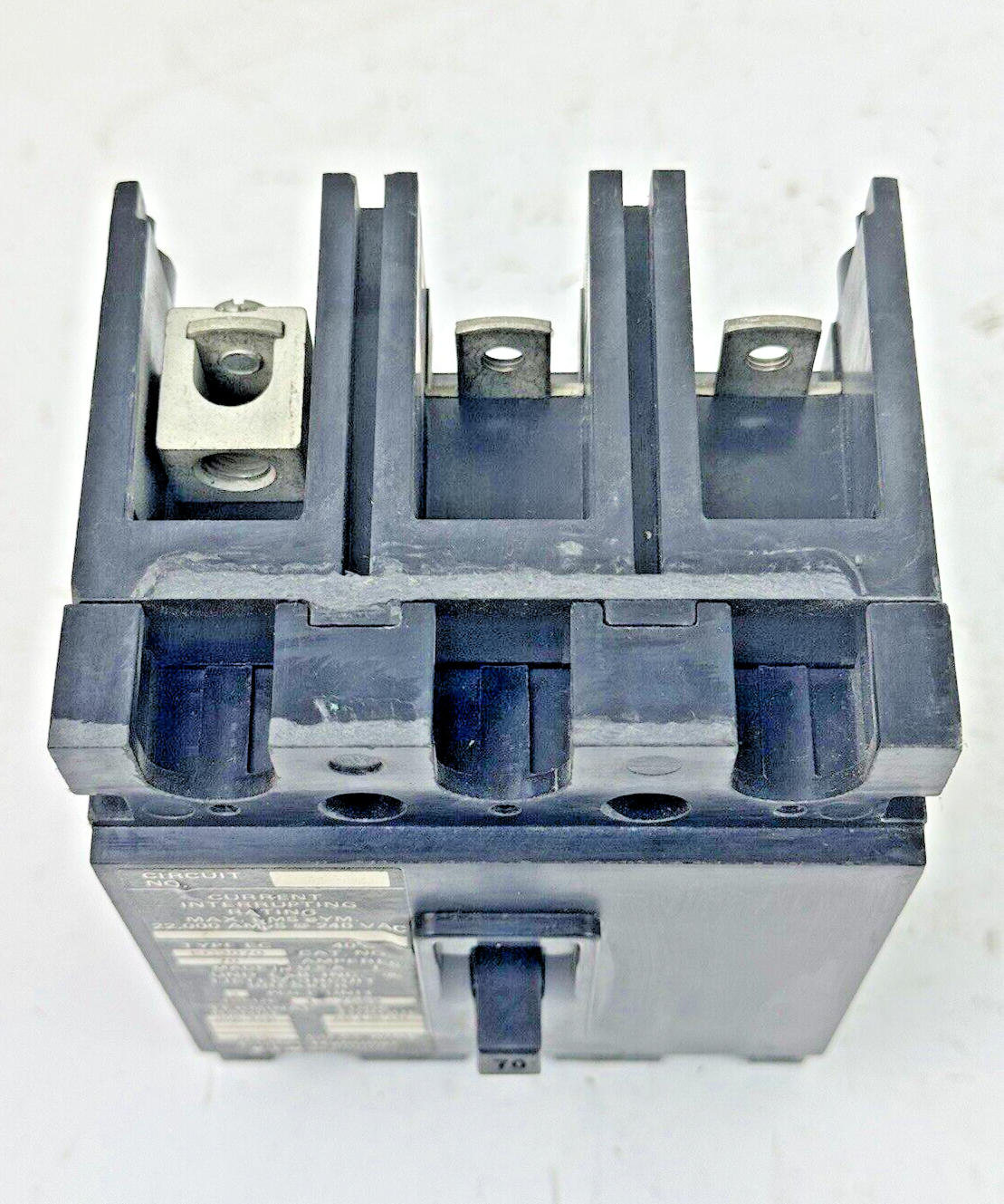 CUTLER-HAMMER - EC3070- CIRCUIT BREAKER - 70 A, 240 VAC, 3 POLE6