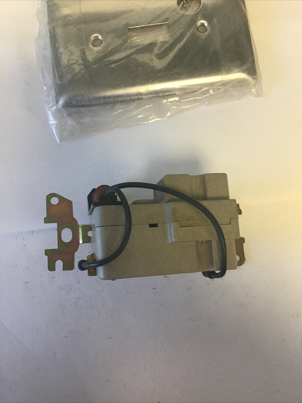 SIEMEN SMF FS1P MANUAL STARTER 1 POLE TOGGLE 277VAC 230VDC 1HP 7