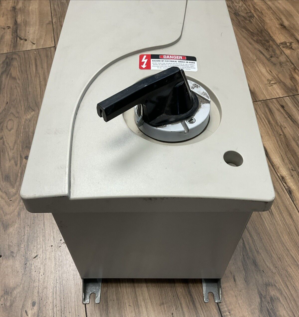 YASKAWA E7NVD024CGXY3 E7 DRIVE BYPASS OUTPUT 0-200VAC 3PH 24.2A INPUT 200VAC 3PH5