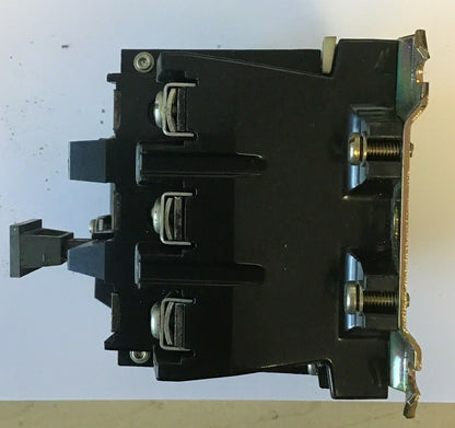 ALLEN BRADLEY 509-BOD STARTER SIZE 1 SER.B W/CB236 COIL W/O HEATER9