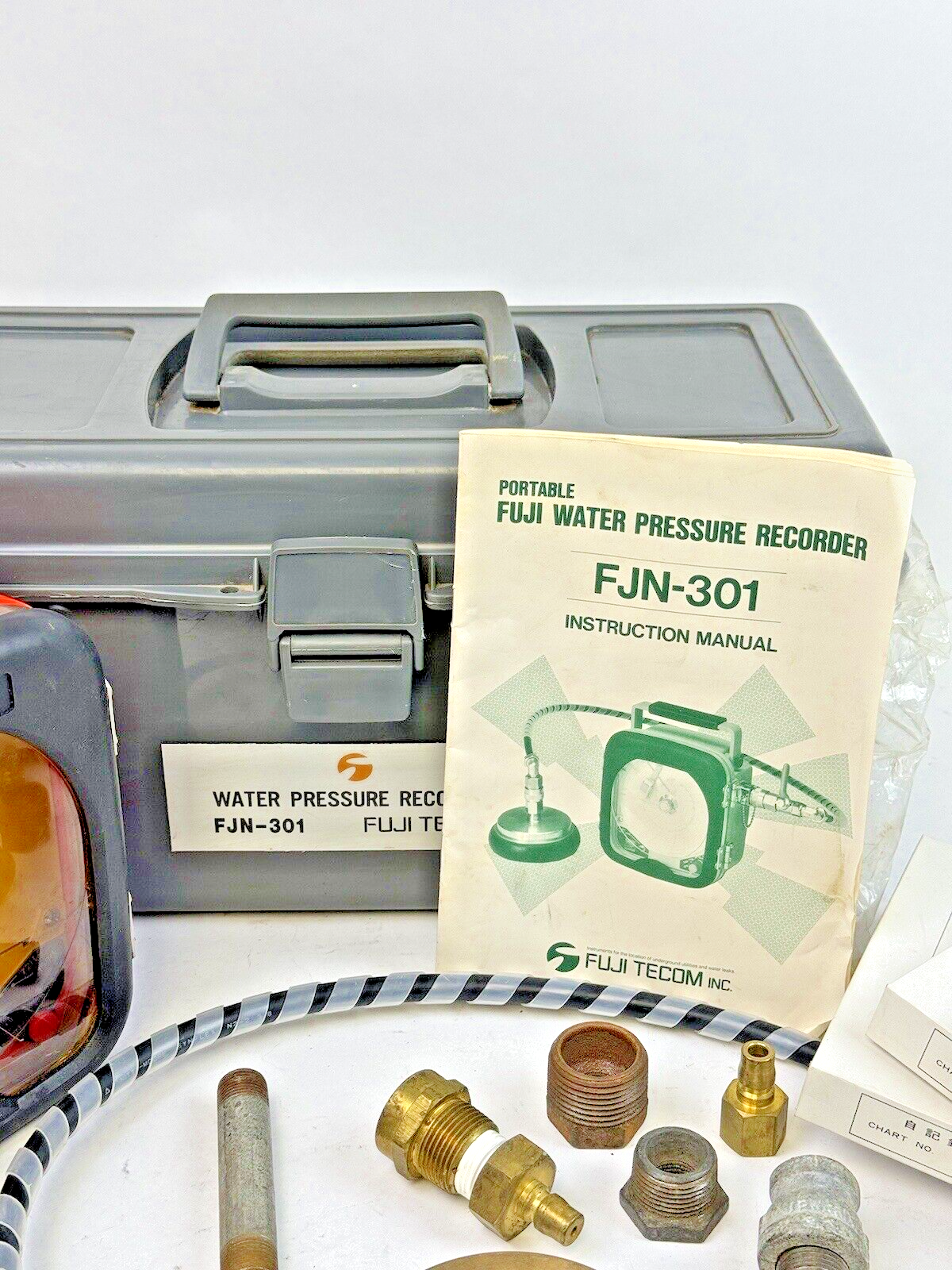 FUJI TECOM - FJN-301 - PORTABLE FUJI WATER PRESSURE RECORDER W/ TUBES & PAPER2