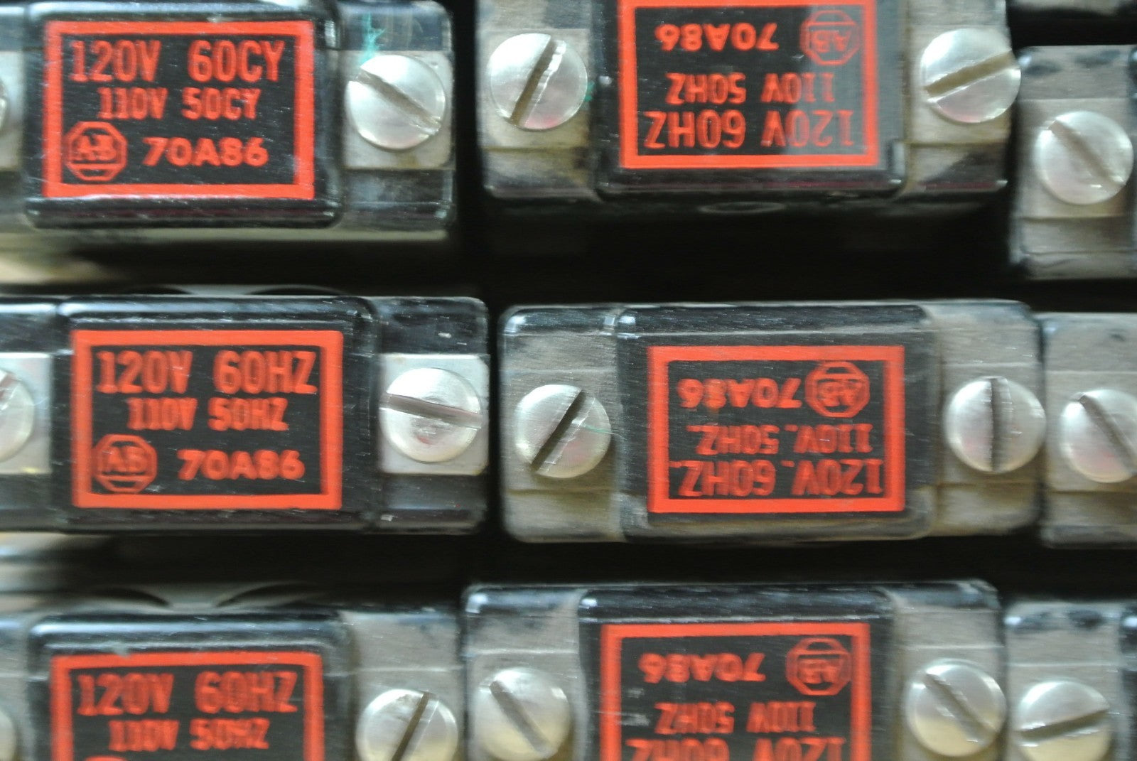 ALLEN-BRADLEY 70A86 COIL SIZE 0 Ser. K 120V / 60Hz, 110V / 50Hz - LOT of 10 NEW5