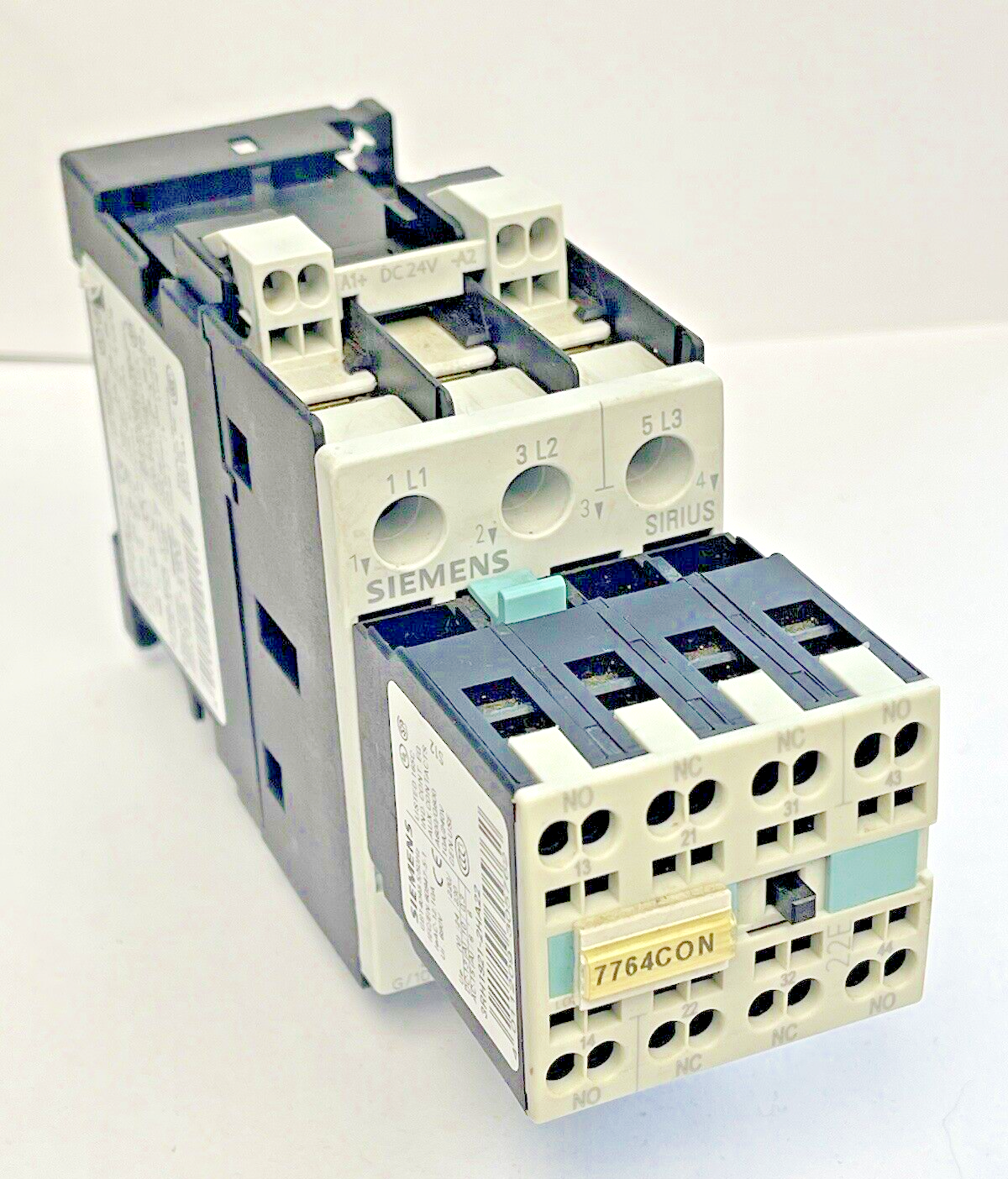 SIEMENS - 3RT1024-3B..0 & 3RH1921-2HA22 & 3RT1926-1BB00 W/ 24VDC COIL0