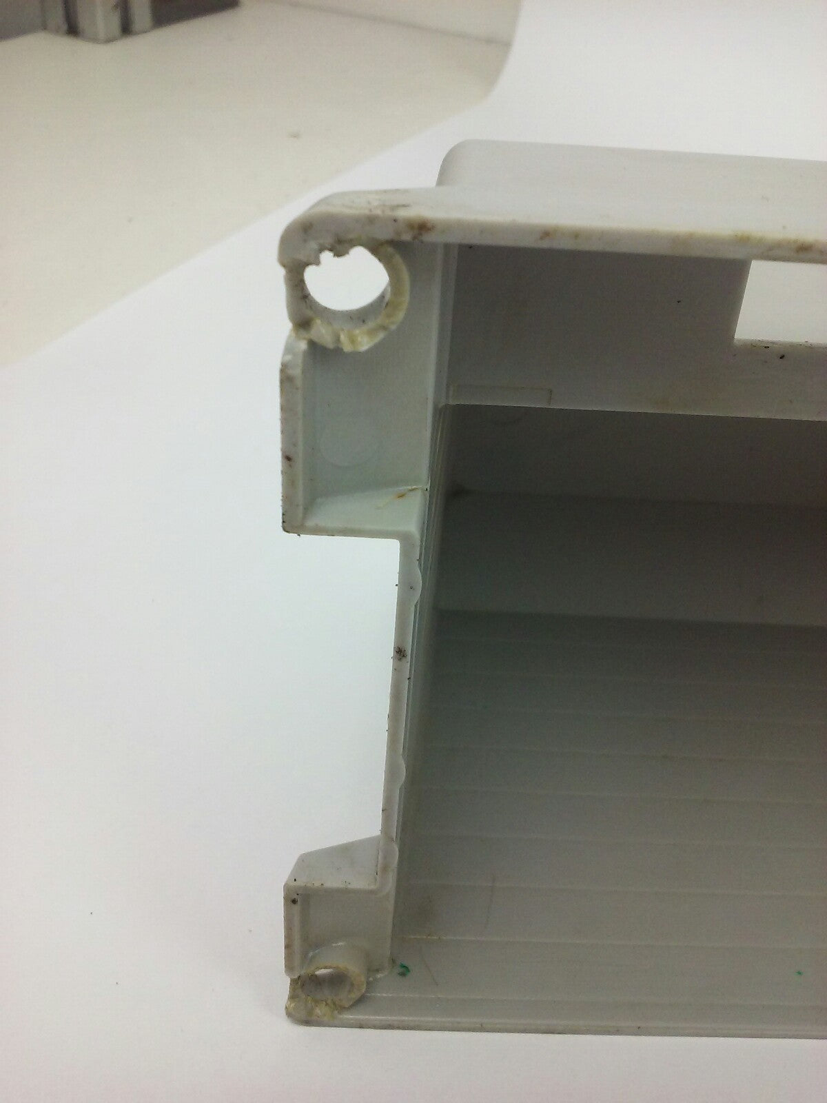 ABB INMOTION 3HAB8101-18/09A SERVO DRIVE DSQC546A, COVER W/ SCREWS ARE BROKE2