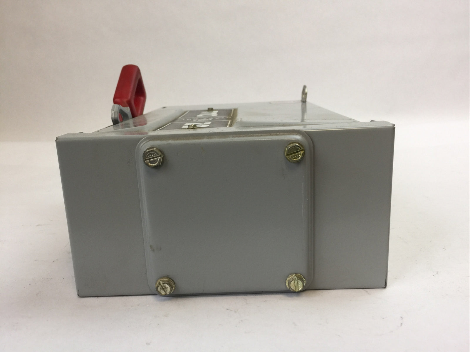 GE TH3221RH FUSIBLE SAFETY SWITCH MOD 7 30A 240VAC 250VDC 2P 7.5HP RAINPROOF 3R4