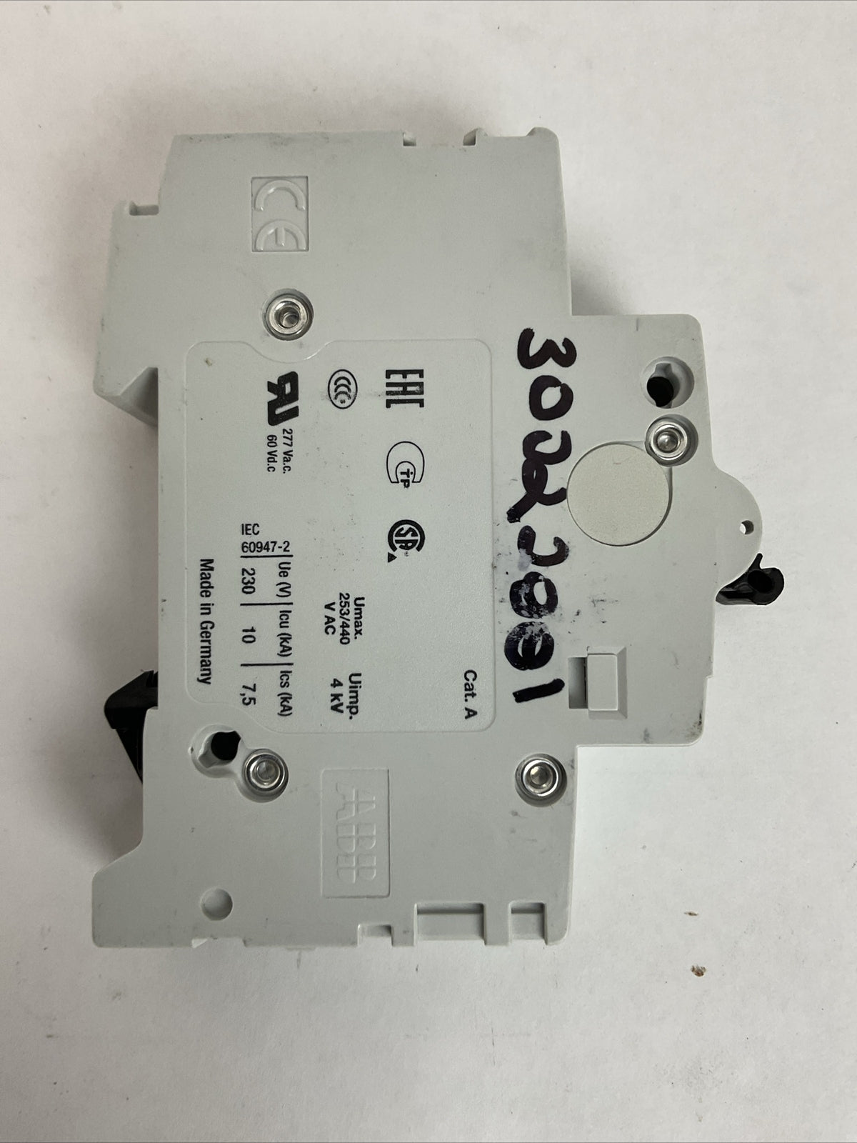 ABB S 201 K 2 A CIRCUIT BREAKER 2AMP 230VAC 1POLE 2CDS251001R0277 (LOT OF 4)2