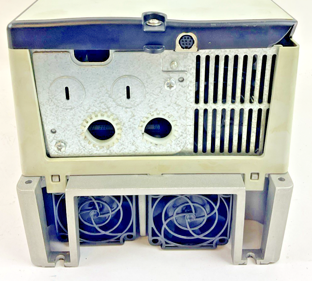 ALLEN BRADLEY 20AD014A0AYNANC0 POWERFLEX AC DRIVE SER.A 480V FRM:5.001 10HP1