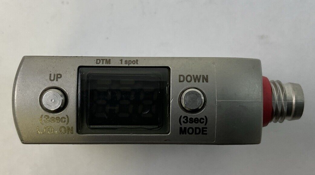 KEYENCE LR-ZB250CN LASER SENSOR 10-30VDC0