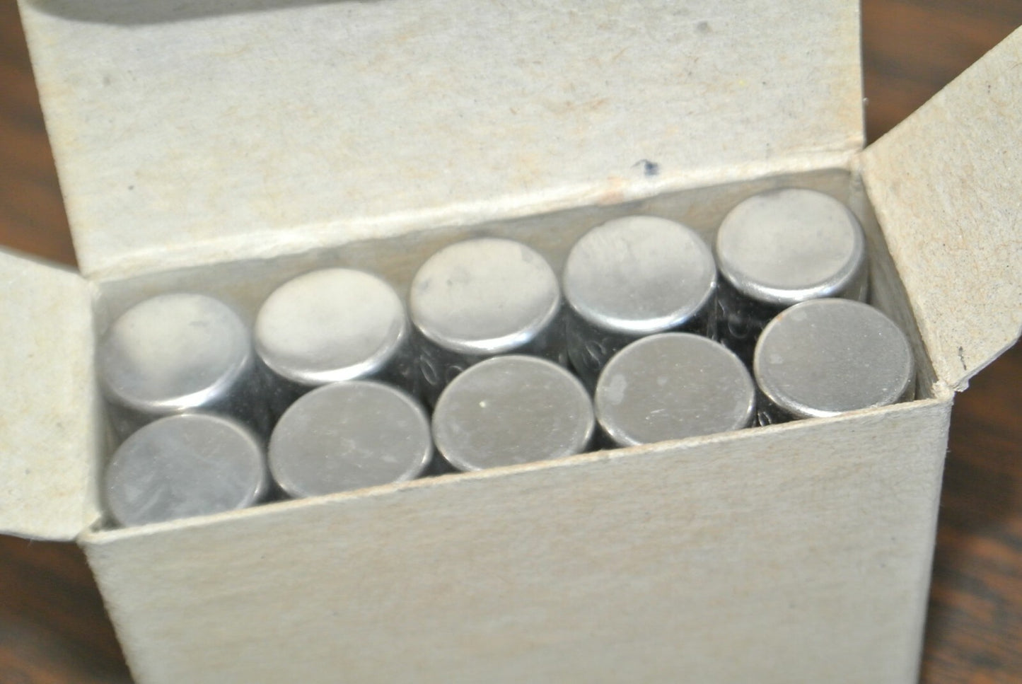 BOX of 10 / BUSS BAN-15 MIDGET FUSE / 15A / 250V / NEW SURPLUS / BAN150