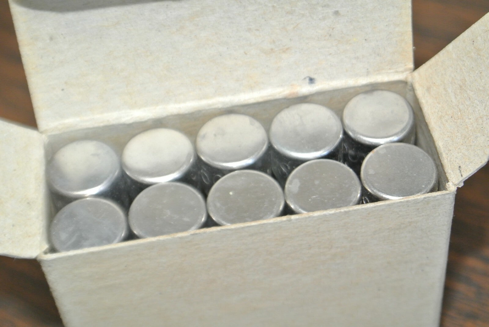 BOX of 10 / BUSS BAN-15 MIDGET FUSE / 15A / 250V / NEW SURPLUS / BAN150