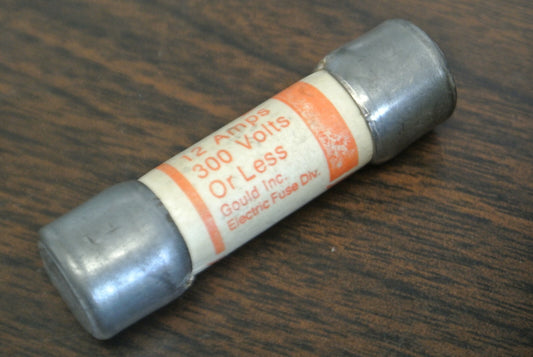 LOT of 8 / GOULD-SHAWMUT A25X12 SEMICONDUCTOR FUSE / 12A / 300V / NEW SURPLUS0